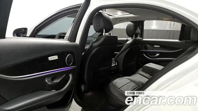 Mercedes-Benz E-Class 2018 — Şəkil 4/20