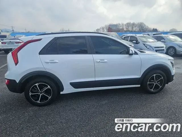 Kia Niro 2024 — Şəkil 3/20