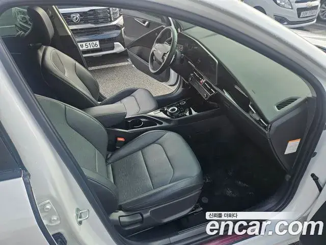 Kia Niro 2024 — Şəkil 19/20