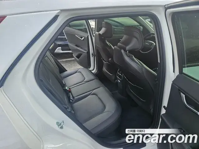 Kia Niro 2024 — Şəkil 11/20