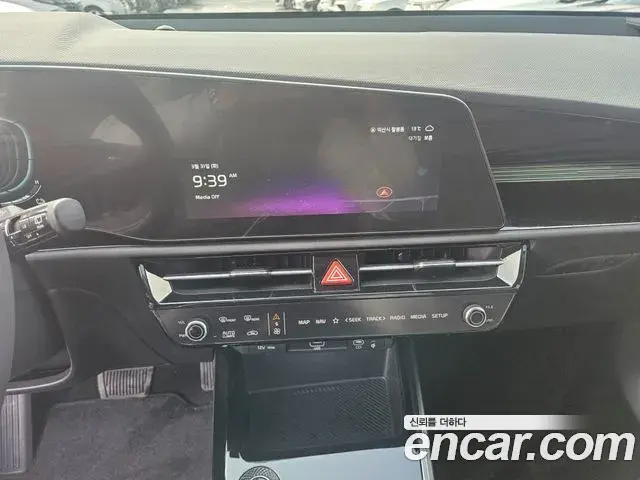 Kia Niro 2024 — Şəkil 10/20