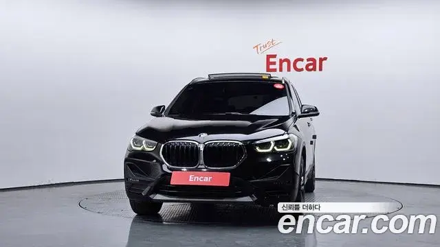 BMW X1 2020 — Şəkil 19/20
