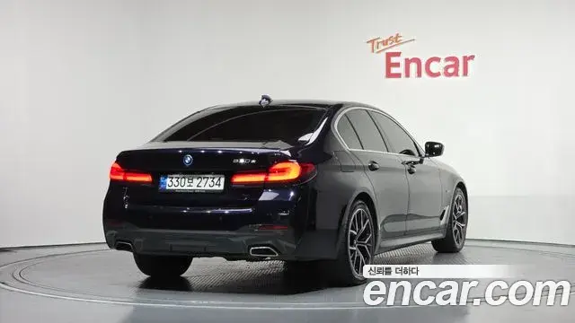 BMW 5 Series 2022 — ფოტო 6/20