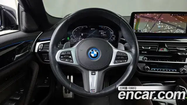 BMW 5 Series 2022 — ფოტო 4/20