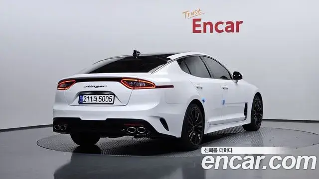 Kia Stinger 2018 — Şəkil 13/20