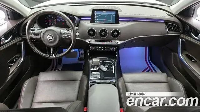 Kia Stinger 2018 — Şəkil 17/20