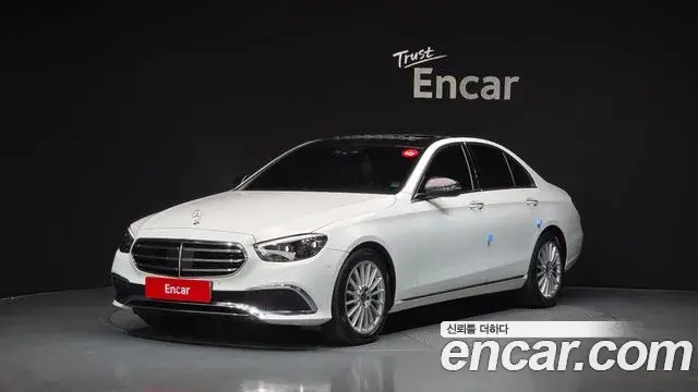 Mercedes-Benz E-Class 2021 — Фото 1/20