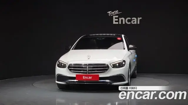 Mercedes-Benz E-Class 2021 — Фото 3/20