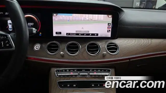 Mercedes-Benz E-Class 2021 — Фото 16/20