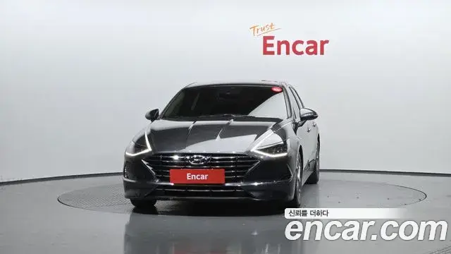 Hyundai Sonata Hybrid 2019 — Photo 19/32