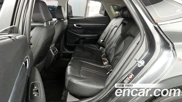 Hyundai Sonata Hybrid 2019 — Photo 28/32