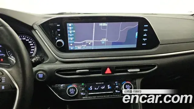 Hyundai Sonata Hybrid 2019 — Photo 3/32