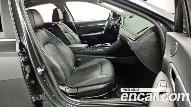 Hyundai Sonata Hybrid 2019 — Photo 5/32