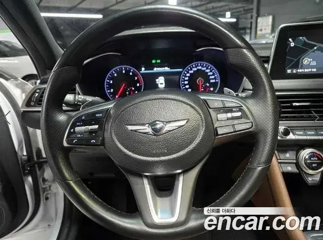 Genesis G70 2019 — ფოტო 15/20