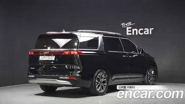 Kia Carnival 2022 — Фото 2/20