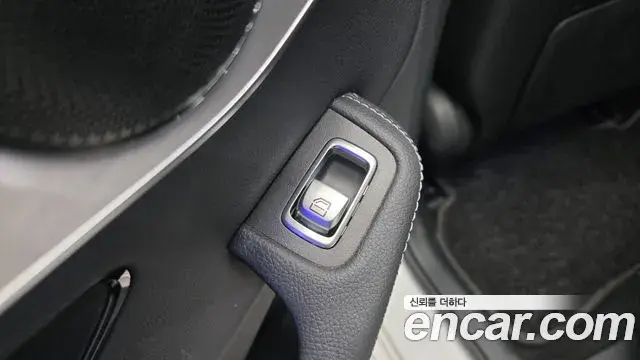 Mercedes-Benz C-Class 2020 — Şəkil 32/34