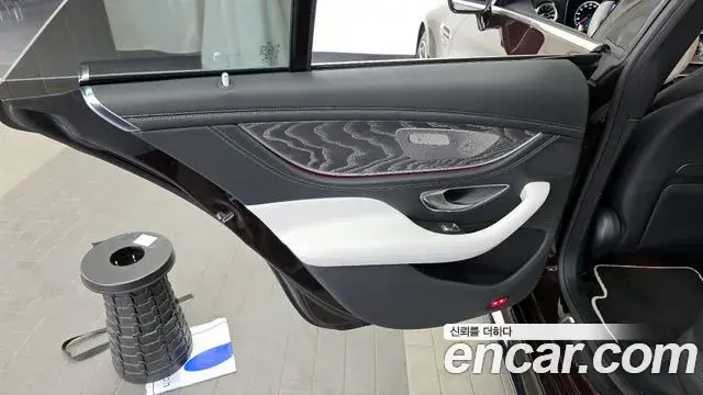 Mercedes-Benz AMG GT 2022 — ფოტო 22/35