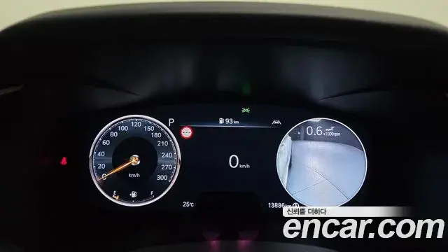 Genesis G70 2023 — ფოტო 32/33