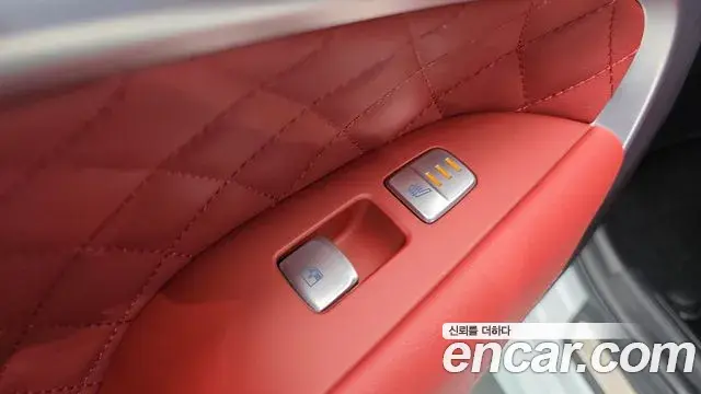 Genesis G70 2023 — ფოტო 12/33