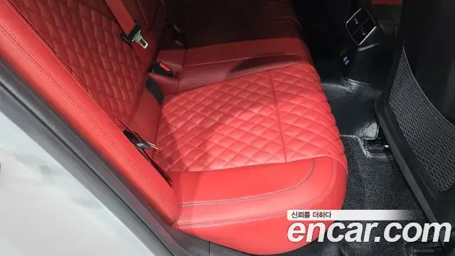 Genesis G70 2023 — ფოტო 20/33
