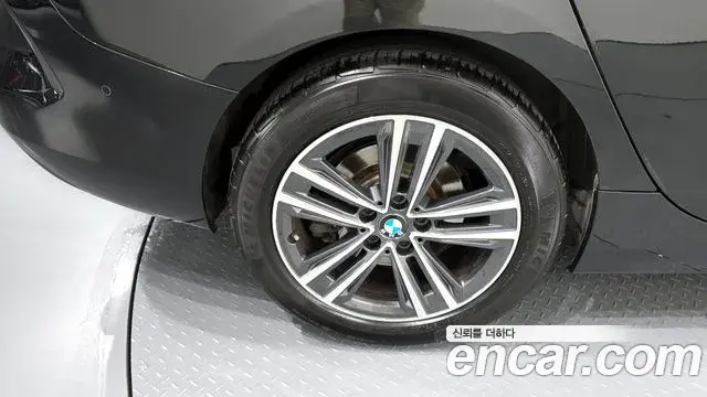 BMW 2 Series Gran Coupe 2022 — Photo 9/30