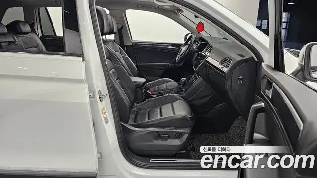 Volkswagen Tiguan Allspace 2018 — Photo 7/20