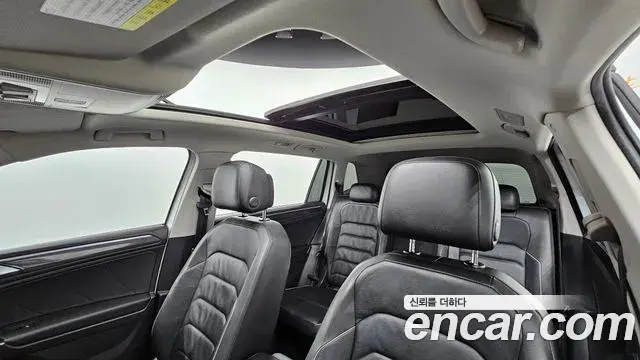 Volkswagen Tiguan Allspace 2018 — Photo 16/20