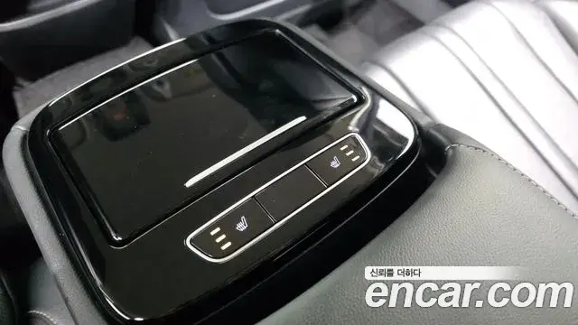 Genesis Electrified G80 2020 — Photo 19/20