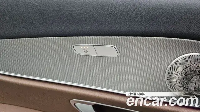 Mercedes-Benz E-Class 2018 — Photo 27/30