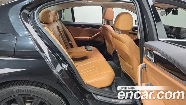 BMW 5 Series 2018 — Photo 15/20