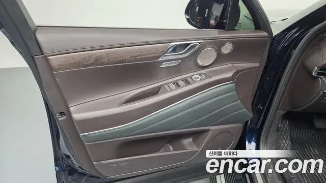 Genesis GV80 2022 — ფოტო 31/40