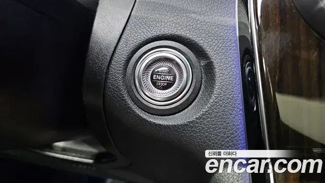Mercedes-Benz GLC-Class 2020 — Photo 22/33