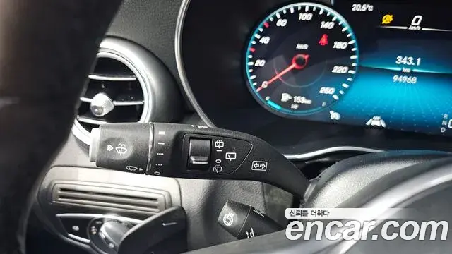 Mercedes-Benz GLC-Class 2020 — Photo 25/33