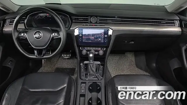 Volkswagen Arteon 2019 — Şəkil 17/35