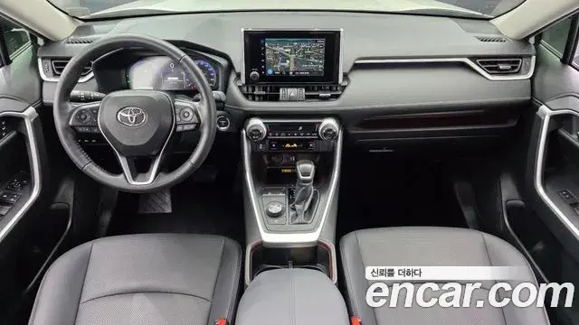 Toyota RAV4 2024 — Şəkil 32/33