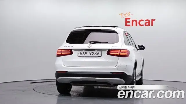 Mercedes-Benz GLC-Class 2018 — ფოტო 16/34