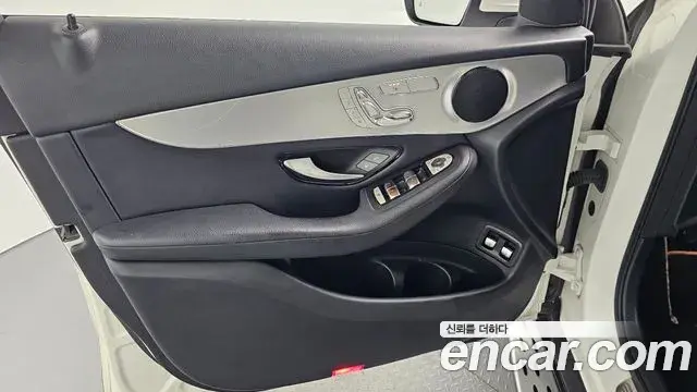 Mercedes-Benz GLC-Class 2018 — ფოტო 13/34