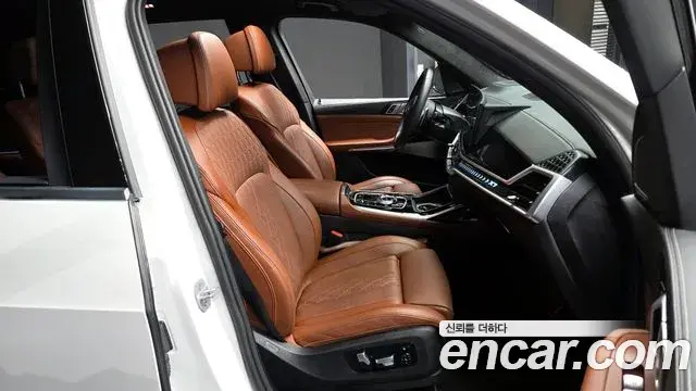 BMW X7 2024 — ფოტო 22/34