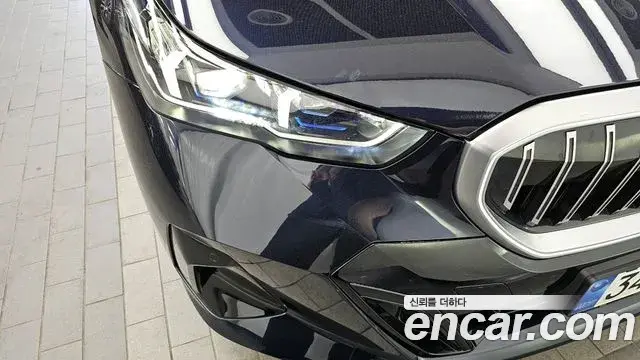 BMW 5 Series 2024 — ფოტო 19/36