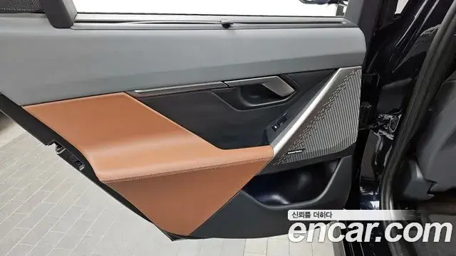 BMW 5 Series 2024 — ფოტო 17/36