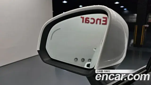 Volvo XC40 2019 — Şəkil 7/33