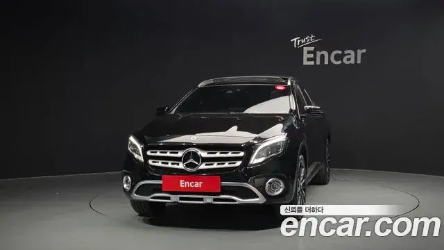 Mercedes-Benz GLA-Class 2019 — Photo 10/31