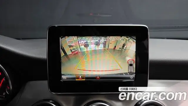 Mercedes-Benz GLA-Class 2019 — Photo 15/31