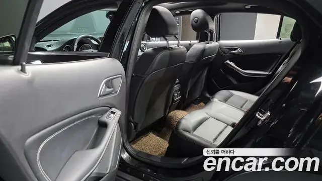 Mercedes-Benz GLA-Class 2019 — Photo 2/31