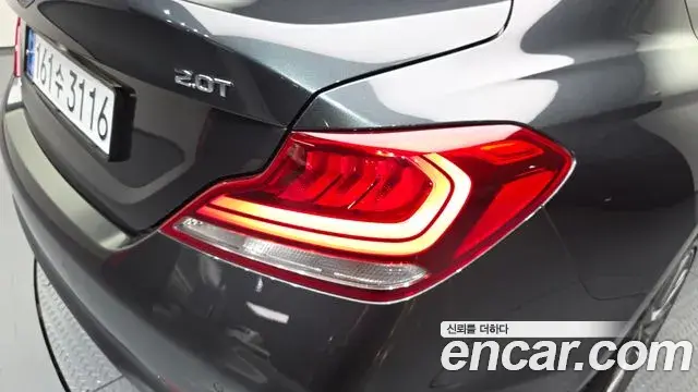 Genesis G70 2018 — Şəkil 11/31