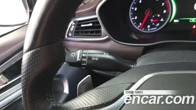 Genesis G70 2018 — Şəkil 28/31