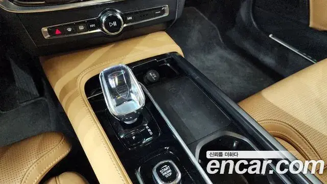Volvo S90 2023 — ფოტო 37/41