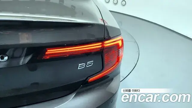 Volvo S90 2023 — ფოტო 35/41