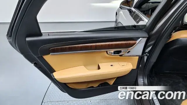 Volvo S90 2023 — ფოტო 14/41