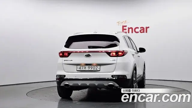 Kia Sportage The Bold 2018 — ფოტო 14/32